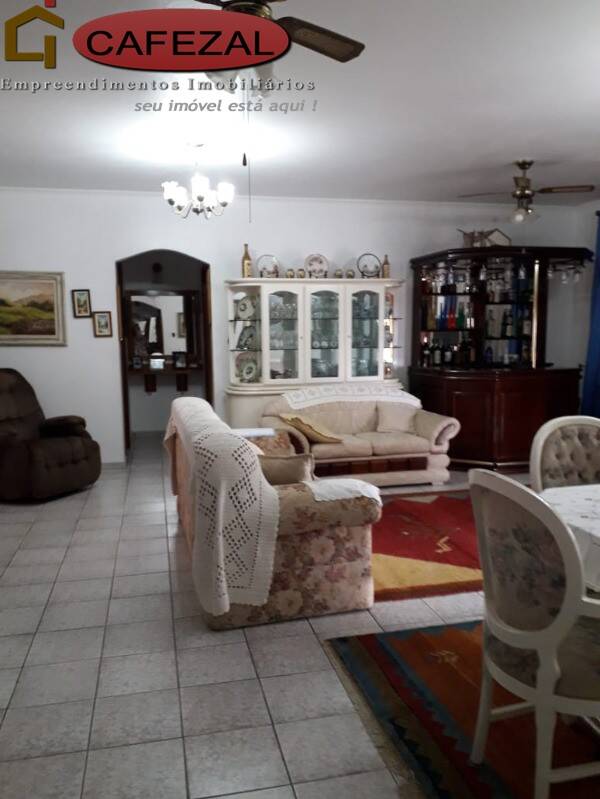 Casa, 4 quartos, 325 m² - Foto 24