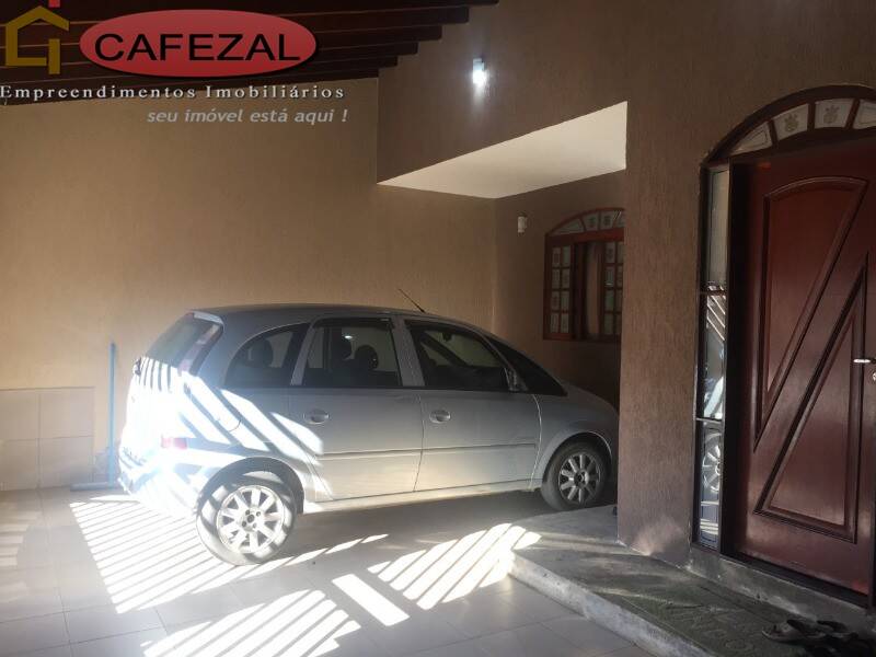 Casa, 3 quartos, 248 m² - Foto 1