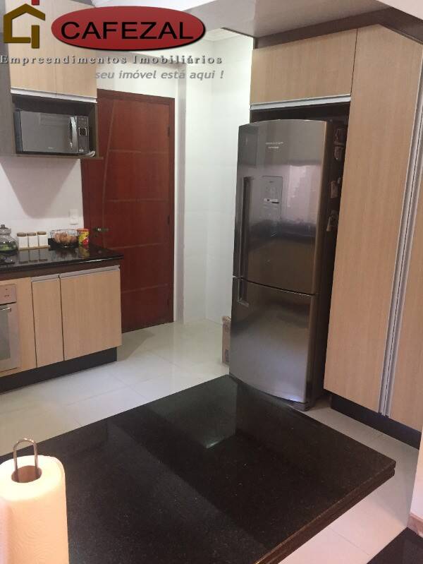 Casa, 3 quartos, 248 m² - Foto 7