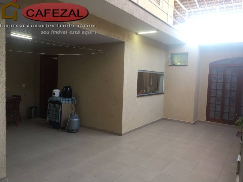 Casa, 3 quartos, 248 m² - Foto 28