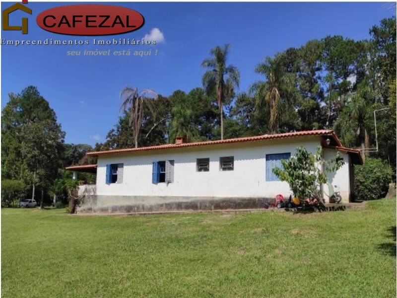 Casa, 3 quartos, 329 m² - Foto 1