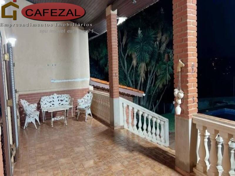 Casa, 3 quartos, 220 m² - Foto 34