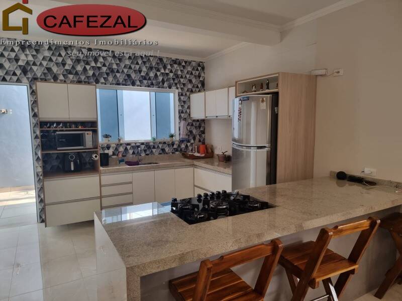 Casa, 3 quartos, 200 m² - Foto 11