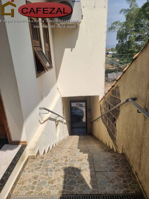 Casa, 3 quartos, 220 m² - Foto 3