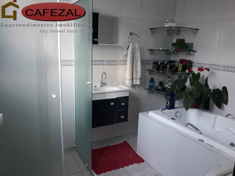 Casa, 3 quartos, 250 m² - Foto 21