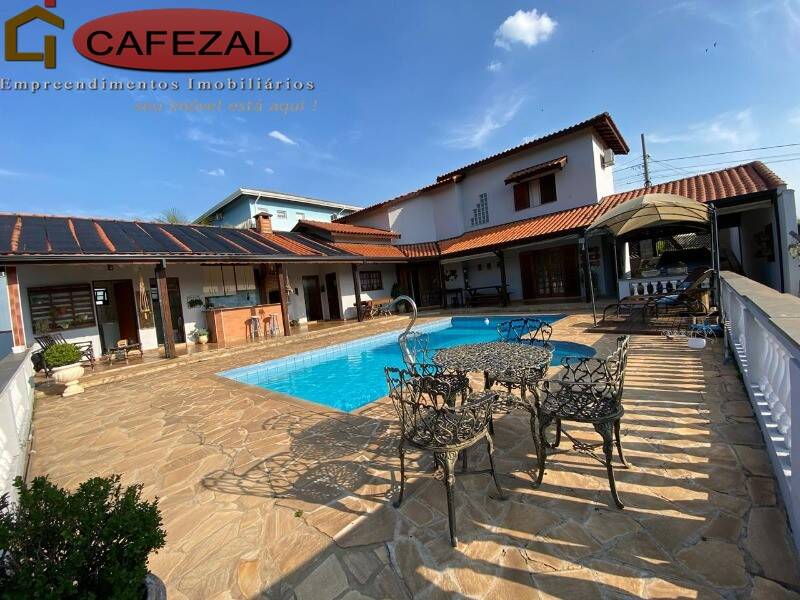 Casa, 3 quartos, 230 m² - Foto 1