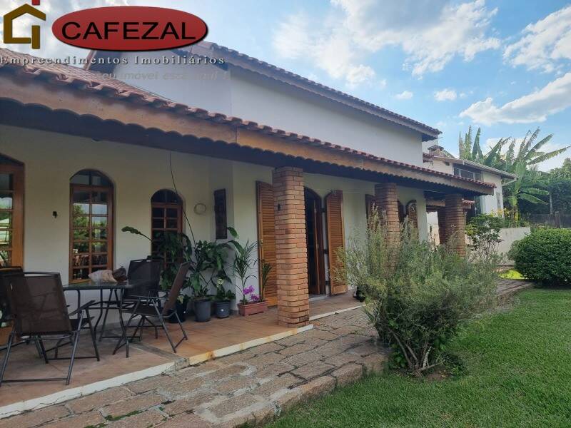 Casa, 3 quartos, 233 m² - Foto 1