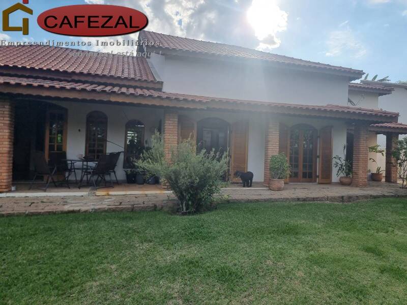 Casa, 3 quartos, 233 m² - Foto 2