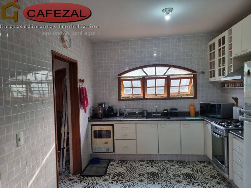 Casa, 3 quartos, 233 m² - Foto 38