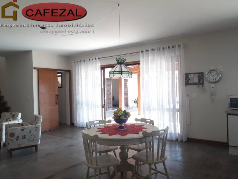 Casa, 3 quartos, 220 m² - Foto 29