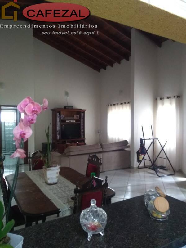 Casa, 3 quartos, 300 m² - Foto 10