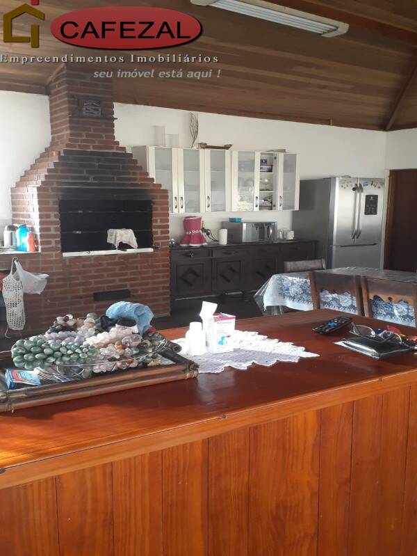 Casa, 4 quartos, 381 m² - Foto 2