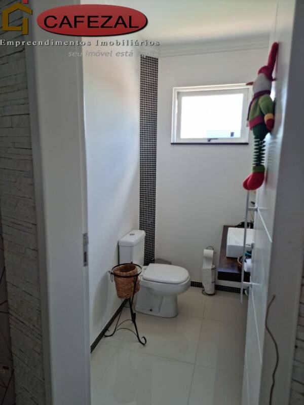 Casa, 3 quartos, 277 m² - Foto 23