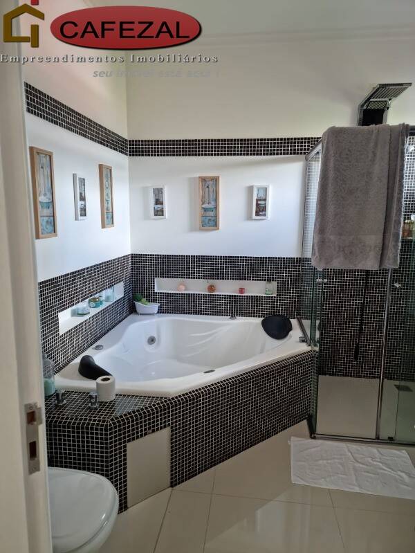 Casa, 3 quartos, 277 m² - Foto 41