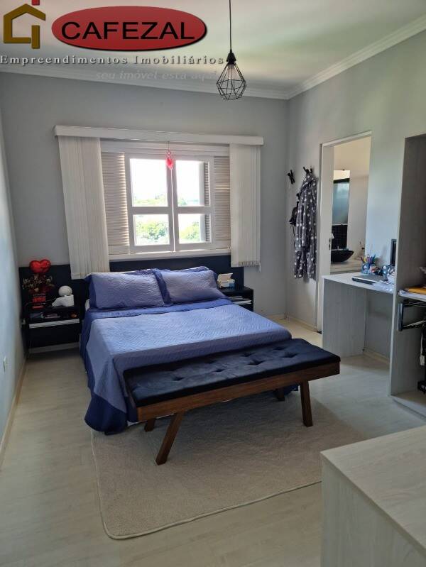 Casa, 3 quartos, 277 m² - Foto 47