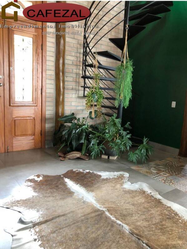 Casa, 3 quartos, 245 m² - Foto 35