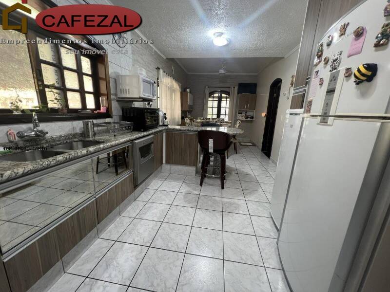 Casa, 6 quartos, 385 m² - Foto 7