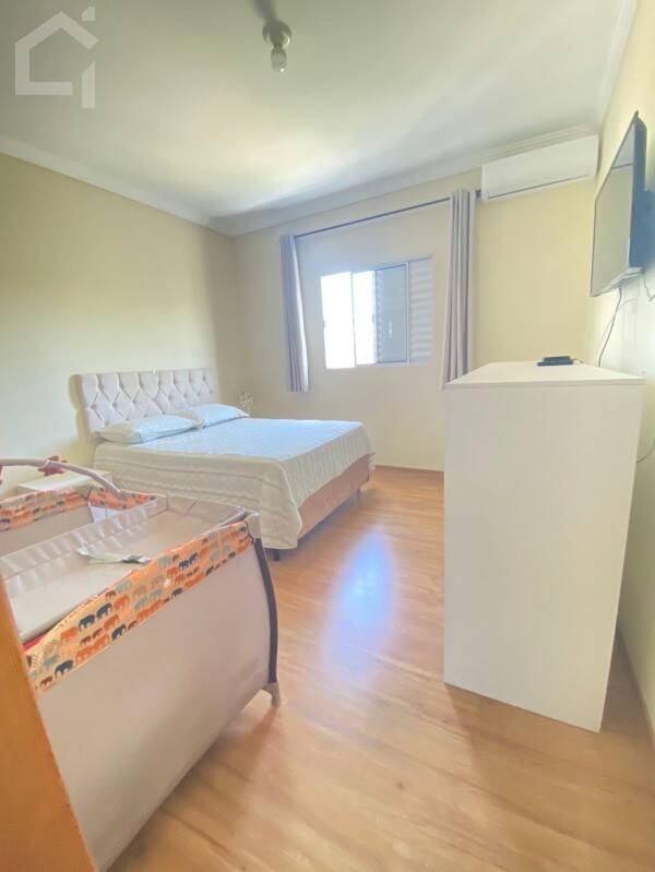 Casa, 3 quartos, 248 m² - Foto 32