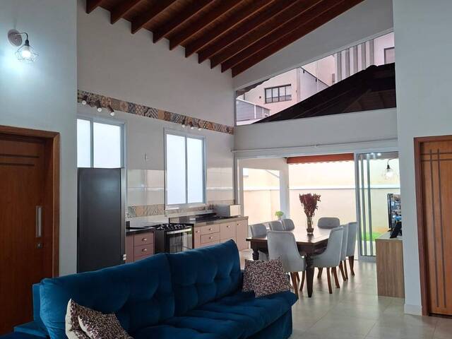 #1037 - Casa para Venda em Itupeva - SP - 2