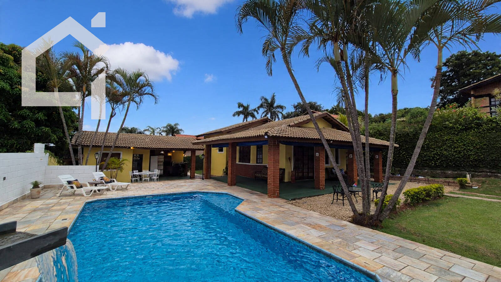 Casa, 3 quartos, 203 m² - Foto 1