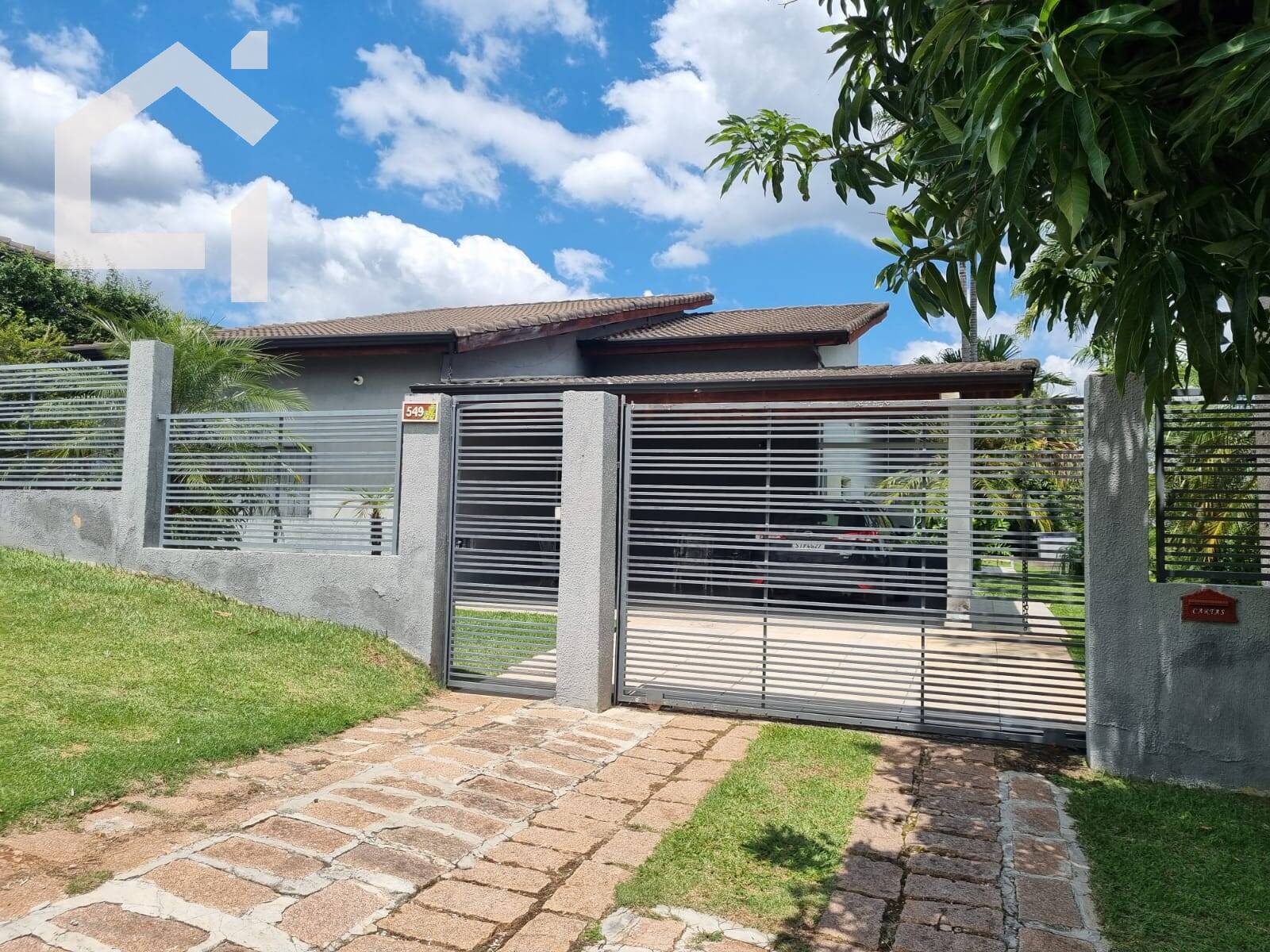 Casa, 4 quartos, 310 m² - Foto 1
