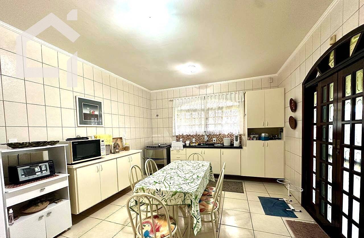 Casa, 3 quartos, 354 m² - Foto 18