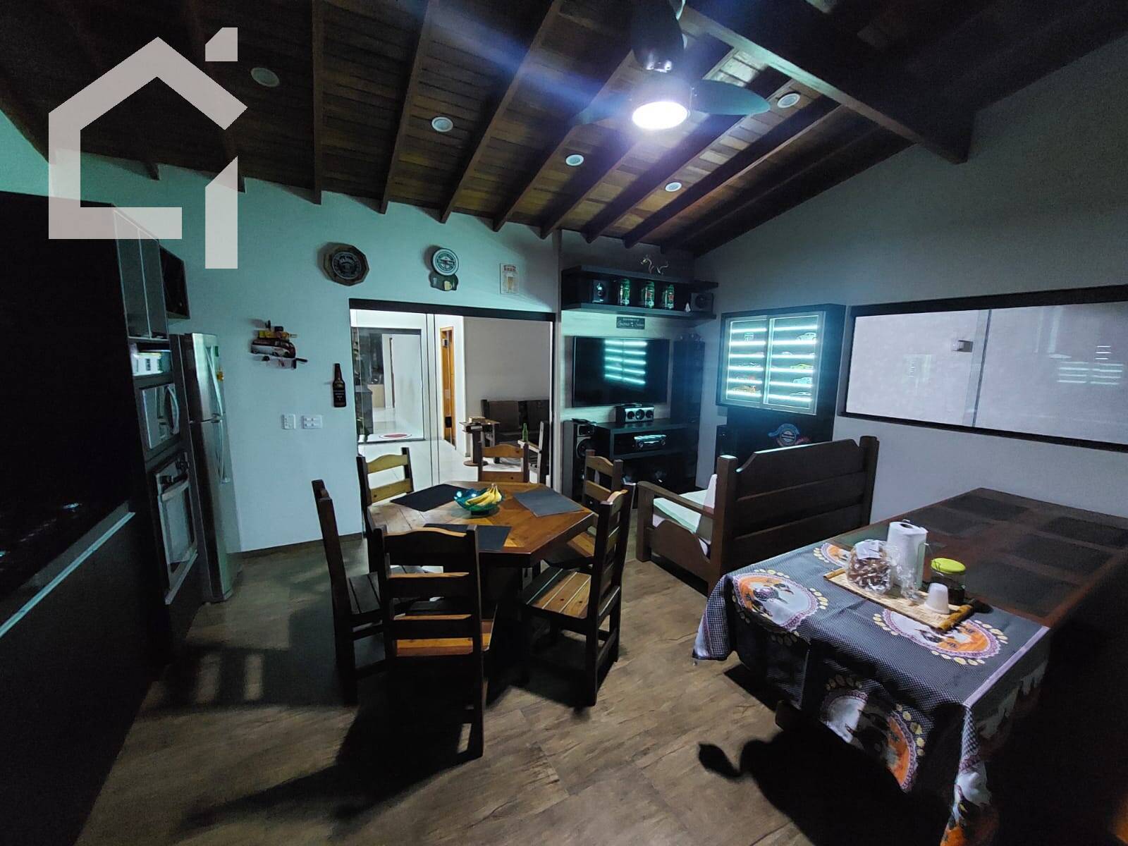 Casa, 2 quartos, 185 m² - Foto 17