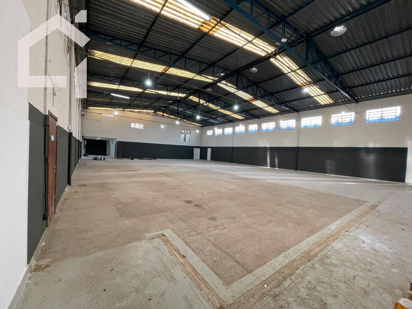 Depósito-Galpão, 1090 m² - Foto 1