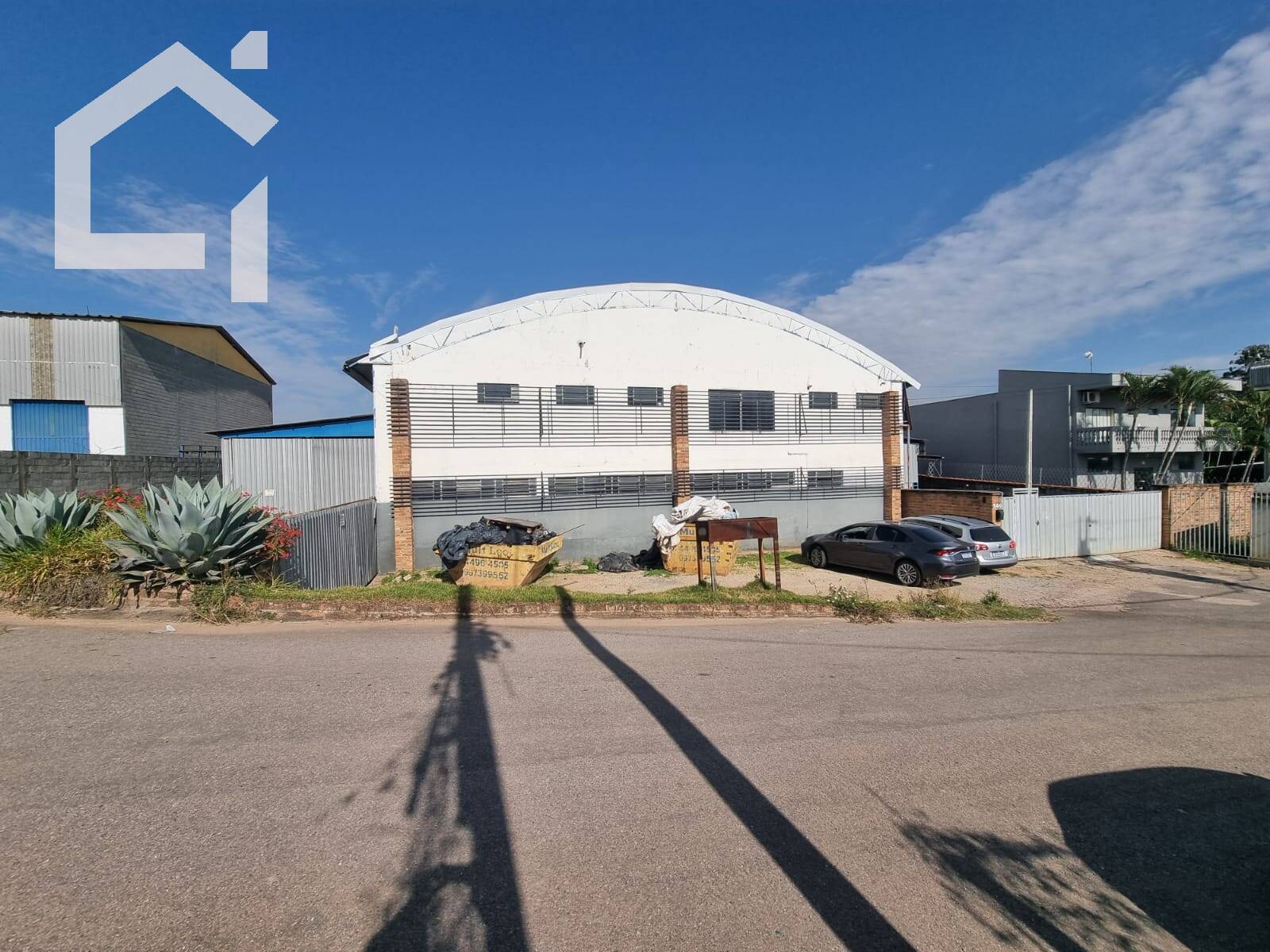 Depósito-Galpão, 1400 m² - Foto 1